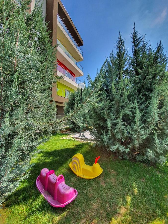 Portobella Airport Aparthotel - Self Check In Otopeni Exterior photo